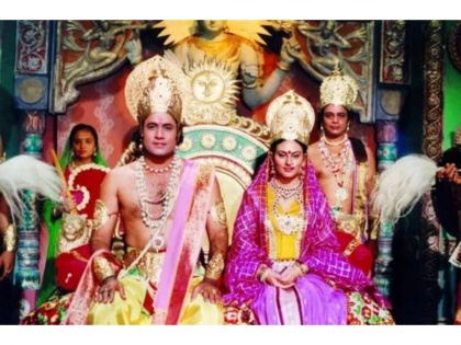 Social media flooded with memes after broadcast of 1st episode of Ramayana on Doordarshan | Social media flooded with memes after broadcast of 1st episode of Ramayana on Doordarshan