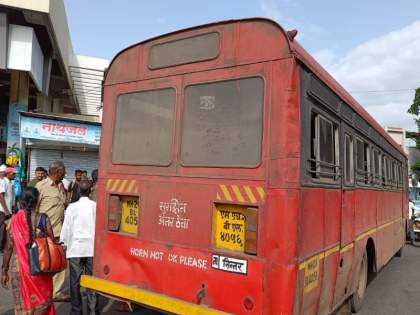 Ahmednagar: Woman crushed to death by MSRTC bus at Sangamner bus stand | Ahmednagar: Woman crushed to death by MSRTC bus at Sangamner bus stand