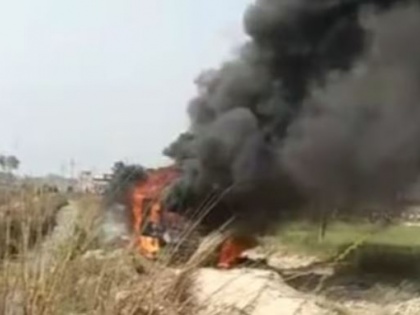 Uttar Pradesh: 5 Dead, As Bus Catches Fire After Coming In Contact With 11,000-Volt Electricity Wire | Uttar Pradesh: 5 Dead, As Bus Catches Fire After Coming In Contact With 11,000-Volt Electricity Wire