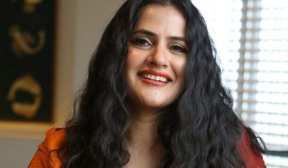 " No guts to try something new": Sona slams Janhvi's Kapoor's Roohi song Nadiyon Paar | " No guts to try something new": Sona slams Janhvi's Kapoor's Roohi song Nadiyon Paar