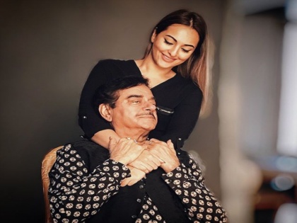Sonakshi Sinha's adorable wish for 'Birthday Boy' Shatrughan Sinha | Sonakshi Sinha's adorable wish for 'Birthday Boy' Shatrughan Sinha