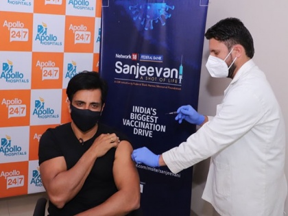 Sonu Sood receives first dose of COVID-19, jab, aims to get all of India vaccinated | Sonu Sood receives first dose of COVID-19, jab, aims to get all of India vaccinated