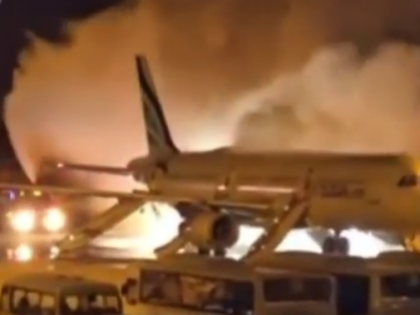 South Korea: Plane with 176 On Board Catches Fire Before Takeoff; Crew and Passengers Evacuated (Watch Video)