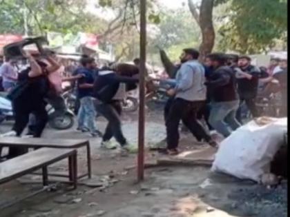 Fight breaks out between two groups in UP's Meerut | Fight breaks out between two groups in UP's Meerut Fight breaks out between two groups in UP's Meerut | Fight breaks out between two groups in UP's Meerut