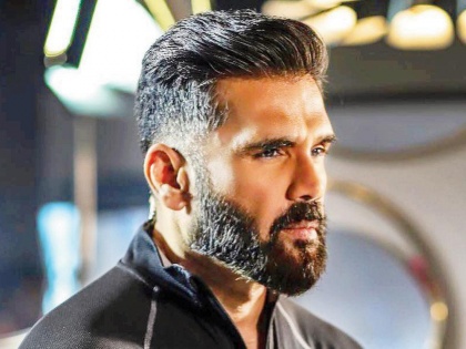 Suniel Shetty got emotional, on the set of 'Tadap', said his father used to work here | Suniel Shetty got emotional, on the set of 'Tadap', said his father used to work here