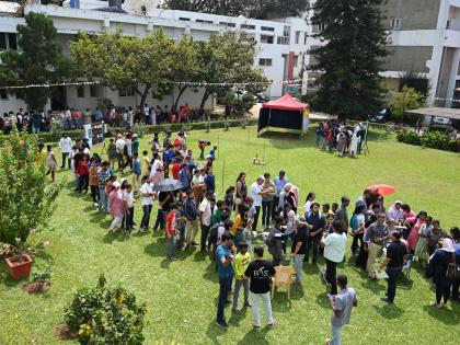 Over 4000 People Thronged the Indian Institute of Astrophysics for Open Day | Over 4000 People Thronged the Indian Institute of Astrophysics for Open Day
