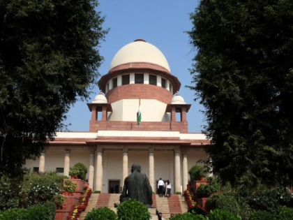 SC refuses to hear plea challenging renaming of Aurangabad, directs petitioners to approach Bombay HC. | SC refuses to hear plea challenging renaming of Aurangabad, directs petitioners to approach Bombay HC.