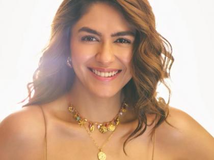 “I Was Completely Sold”: Mrunal Thakur on the Unexpected Moment That Got Her Do Deewane Seher Mein | “I Was Completely Sold”: Mrunal Thakur on the Unexpected Moment That Got Her Do Deewane Seher Mein “I Was Completely Sold”: Mrunal Thakur on the Unexpected Moment That Got Her Do Deewane Seher Mein | “I Was Completely Sold”: Mrunal Thakur on the Unexpected Moment That Got Her Do Deewane Seher Mein