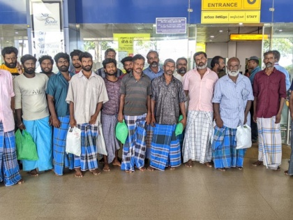 Tamil Nadu Fishermen Released from Sri Lanka Prison, Return to Chennai (Watch Video) | Tamil Nadu Fishermen Released from Sri Lanka Prison, Return to Chennai (Watch Video)