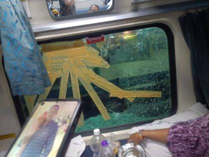 Jalgaon: Stone Pelted at Tapti Ganga Express Going for Maha Kumbh in Prayagraj; Videos Go Viral