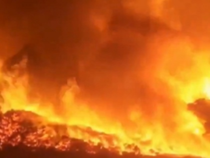 Thane Fire: Massive Blaze Erupts at Warehouse in Bhiwandi (Watch Video) | Thane Fire: Massive Blaze Erupts at Warehouse in Bhiwandi (Watch Video)