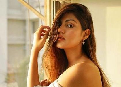 Rhea Chakraborty to join Bigg Boss 15 for a whopping 35 lakhs per week? | Rhea Chakraborty to join Bigg Boss 15 for a whopping 35 lakhs per week?