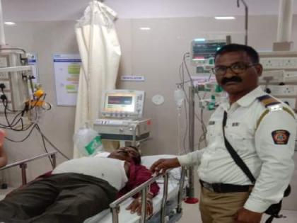 Traffic cop's swift action rescues car driver's life in Kolhapur, earns praise for humanity | Traffic cop's swift action rescues car driver's life in Kolhapur, earns praise for humanity