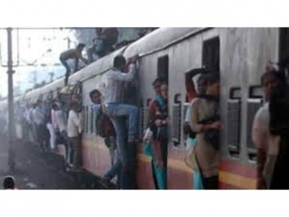 Mumbai: 25-year-old woman molested in local train, thrown out of compartment | Mumbai: 25-year-old woman molested in local train, thrown out of compartment