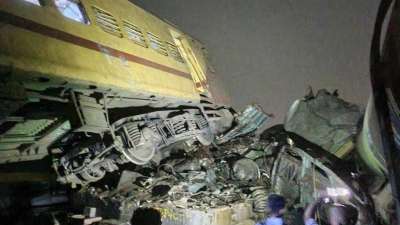 3 dead, over 40 injured after two trains collide in Andhra Pradesh | 3 dead, over 40 injured after two trains collide in Andhra Pradesh 3 dead, over 40 injured after two trains collide in Andhra Pradesh | 3 dead, over 40 injured after two trains collide in Andhra Pradesh