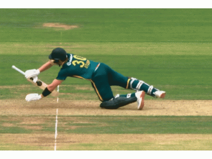 Tristan Stubbs Escapes Hit-Wicket as Bat Flies Out of His Hands in ENG vs SA 2nd ODI 2025 (VIDEO) | Tristan Stubbs Escapes Hit-Wicket as Bat Flies Out of His Hands in ENG vs SA 2nd ODI 2025 (VIDEO)
