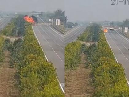 Delhi-Mumbai Expressway Accident: Truck Collides With LED Board in Rajasthan's Dausa, Explodes Into Flames, Disturbing Video Surfaces | Delhi-Mumbai Expressway Accident: Truck Collides With LED Board in Rajasthan's Dausa, Explodes Into Flames, Disturbing Video Surfaces