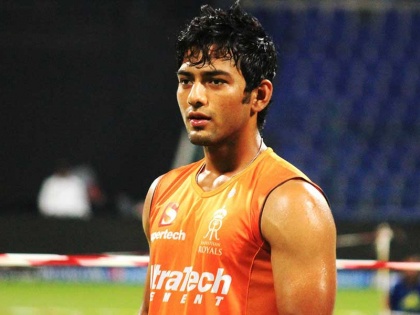 Cricketer Unmukt Chand seeks help for Covid infected mother and uncle on Twitter | Cricketer Unmukt Chand seeks help for Covid infected mother and uncle on Twitter