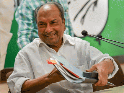 "Very painful": AK Antony reacts after son Anil joins BJP | "Very painful": AK Antony reacts after son Anil joins BJP