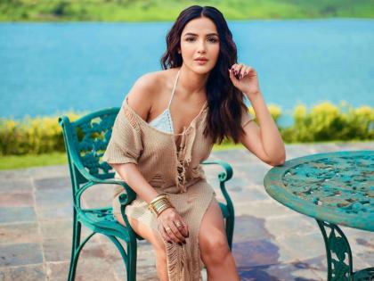 Actress Jasmin Bhasin Suffers Eye Injury After Using Faulty Contact Lens | Actress Jasmin Bhasin Suffers Eye Injury After Using Faulty Contact Lens Actress Jasmin Bhasin Suffers Eye Injury After Using Faulty Contact Lens | Actress Jasmin Bhasin Suffers Eye Injury After Using Faulty Contact Lens