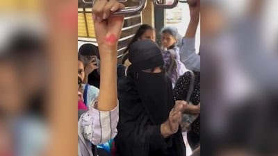 Mumbai Local Train Shock: Man Disguised in Burqa Enters Ladies Coach, Attempts to Molest Female Near Ghatkopar | Mumbai Local Train Shock: Man Disguised in Burqa Enters Ladies Coach, Attempts to Molest Female Near Ghatkopar Mumbai Local Train Shock: Man Disguised in Burqa Enters Ladies Coach, Attempts to Molest Female Near Ghatkopar | Mumbai Local Train Shock: Man Disguised in Burqa Enters Ladies Coach, Attempts to Molest Female Near Ghatkopar