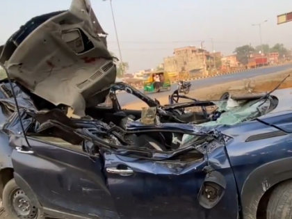 Uttar Pradesh: Six Killed in Collision on Delhi-Lucknow Highway in Hapur (Watch) | Uttar Pradesh: Six Killed in Collision on Delhi-Lucknow Highway in Hapur (Watch)