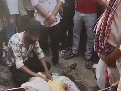 Uttar Pradesh: Maharajganj Man Marries Deceased Girlfriend to Fulfill Promise, Incident Goes Viral | Uttar Pradesh: Maharajganj Man Marries Deceased Girlfriend to Fulfill Promise, Incident Goes Viral Uttar Pradesh: Maharajganj Man Marries Deceased Girlfriend to Fulfill Promise, Incident Goes Viral | Uttar Pradesh: Maharajganj Man Marries Deceased Girlfriend to Fulfill Promise, Incident Goes Viral
