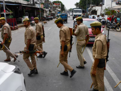 Uttar Pradesh Shocker: Man Killed by Mob in Raebareli on Suspicion of Theft; Three Cops Suspended | Uttar Pradesh Shocker: Man Killed by Mob in Raebareli on Suspicion of Theft; Three Cops Suspended