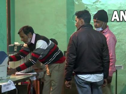 UP Assembly Elections 2022: Polling officials seal EVMs and VVPATs on the closing of voting for the fourth phase of UP | UP Assembly Elections 2022: Polling officials seal EVMs and VVPATs on the closing of voting for the fourth phase of UP UP Assembly Elections 2022: Polling officials seal EVMs and VVPATs on the closing of voting for the fourth phase of UP | UP Assembly Elections 2022: Polling officials seal EVMs and VVPATs on the closing of voting for the fourth phase of UP