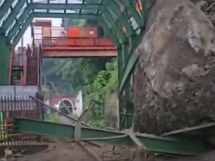 Uttarakhand: Landslide Hits Railway Track Near Haridwar’s Kali Temple (Watch Video) | Uttarakhand: Landslide Hits Railway Track Near Haridwar’s Kali Temple (Watch Video) Uttarakhand: Landslide Hits Railway Track Near Haridwar’s Kali Temple (Watch Video) | Uttarakhand: Landslide Hits Railway Track Near Haridwar’s Kali Temple (Watch Video)