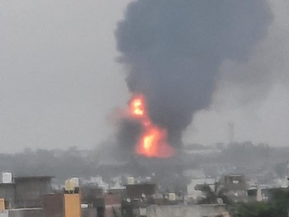 Nagpur: Massive fire breaks out at VICCO Laboratories unit, no casualties reported | Nagpur: Massive fire breaks out at VICCO Laboratories unit, no casualties reported