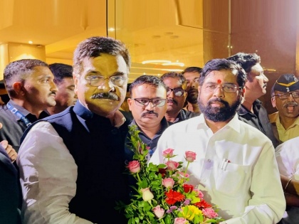Mumbai: Shiv Sena Leader Vijay Shivtare Meets CM Eknath Shinde After Announcing Independent Run in Baramati | Mumbai: Shiv Sena Leader Vijay Shivtare Meets CM Eknath Shinde After Announcing Independent Run in Baramati