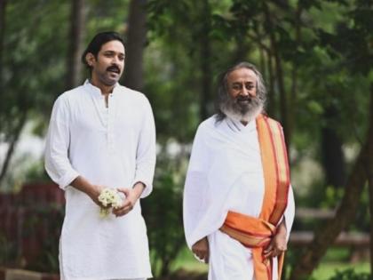 Vikrant Massey’s Biopic on Sri Sri Ravi Shankar to Focus on a Landmark Global Event, Not His Spiritual Journey | Vikrant Massey’s Biopic on Sri Sri Ravi Shankar to Focus on a Landmark Global Event, Not His Spiritual Journey Vikrant Massey’s Biopic on Sri Sri Ravi Shankar to Focus on a Landmark Global Event, Not His Spiritual Journey | Vikrant Massey’s Biopic on Sri Sri Ravi Shankar to Focus on a Landmark Global Event, Not His Spiritual Journey
