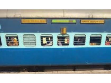 Two person with quarantine stamp deboarded at Virar station | Two person with quarantine stamp deboarded at Virar station Two person with quarantine stamp deboarded at Virar station | Two person with quarantine stamp deboarded at Virar station