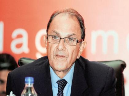 Nusli Wadia withdraws defamation case against Ratan Tata | Nusli Wadia withdraws defamation case against Ratan Tata