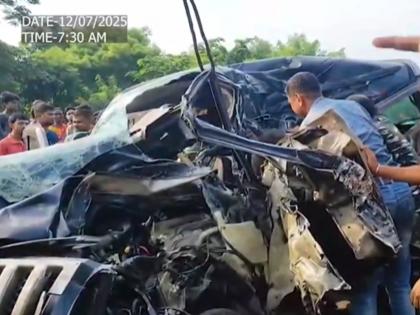 West Bengal Accident: 4 Killed After SUV Collides With Truck on NH-16 in Midnapore (Watch Video) | West Bengal Accident: 4 Killed After SUV Collides With Truck on NH-16 in Midnapore (Watch Video)