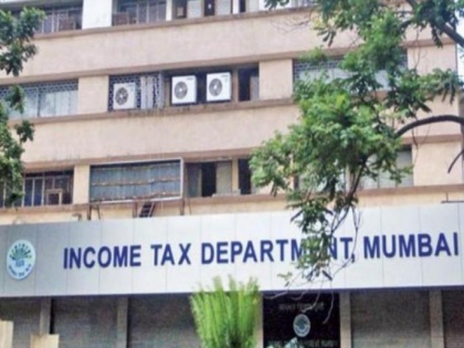 Income Tax Department raids Zee Group's office in Mumbai | Income Tax Department raids Zee Group's office in Mumbai