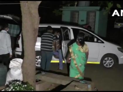 I-T dept seizes Rs 1 cr unaccounted cash from residence of AIADMK MLA's driver | I-T dept seizes Rs 1 cr unaccounted cash from residence of AIADMK MLA's driver