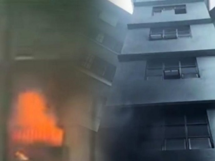 Massive fire breaks out at a school in Vasai | Massive fire breaks out at a school in Vasai