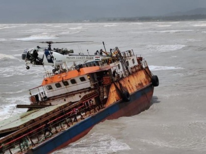 Video! Indian coast guard rescues 16 crew from sinking Barge MV Mangalam | Video! Indian coast guard rescues 16 crew from sinking Barge MV Mangalam
