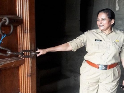 Police officer Sujata Patil arrested by ACB | Police officer Sujata Patil arrested by ACB