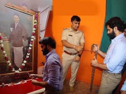 MNS leader Amit Thackeray visits Swatantryaveer Savarkar Memorial Room in Special Jail | MNS leader Amit Thackeray visits Swatantryaveer Savarkar Memorial Room in Special Jail