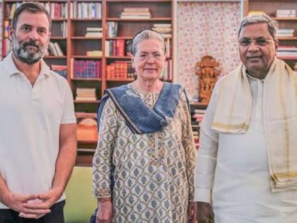 Siddaramaiah, DKS Shivakumar meet Sonia, Rahul Gandhi, discuss portfolios for ministers | Siddaramaiah, DKS Shivakumar meet Sonia, Rahul Gandhi, discuss portfolios for ministers Siddaramaiah, DKS Shivakumar meet Sonia, Rahul Gandhi, discuss portfolios for ministers | Siddaramaiah, DKS Shivakumar meet Sonia, Rahul Gandhi, discuss portfolios for ministers
