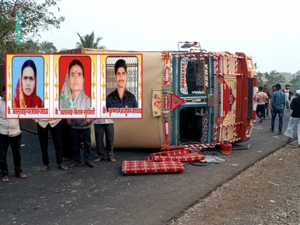 Latur: Three Crushed to Death as Driver Loses Control Over Container | Latur: Three Crushed to Death as Driver Loses Control Over Container