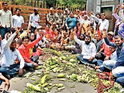 Vegetable Vendors Stage Protest Against Nashik Municipal Corporation | Vegetable Vendors Stage Protest Against Nashik Municipal Corporation