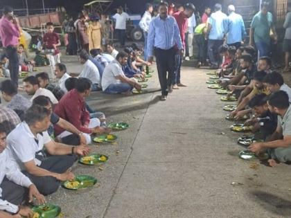 Nashik: Activists Intervention Ends Caste-Based Segregation in Trimbakeshwar Feast | Nashik: Activists Intervention Ends Caste-Based Segregation in Trimbakeshwar Feast