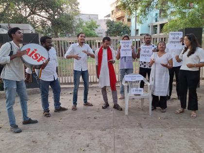 ‘Kissa Paluskar Ka’: IPTA Nashik Stages Protest Play as Paluskar Theatre Remains Shut Since 2022 | ‘Kissa Paluskar Ka’: IPTA Nashik Stages Protest Play as Paluskar Theatre Remains Shut Since 2022 ‘Kissa Paluskar Ka’: IPTA Nashik Stages Protest Play as Paluskar Theatre Remains Shut Since 2022 | ‘Kissa Paluskar Ka’: IPTA Nashik Stages Protest Play as Paluskar Theatre Remains Shut Since 2022