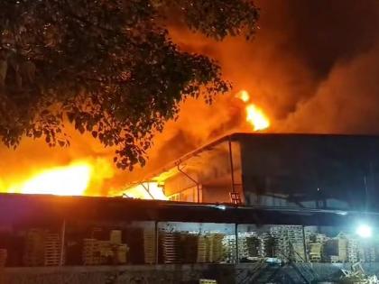 Massive Fire Breaks Out at Jindal Company Near Mumbai-Nashik Highway; No Casualties Reported | Massive Fire Breaks Out at Jindal Company Near Mumbai-Nashik Highway; No Casualties Reported Massive Fire Breaks Out at Jindal Company Near Mumbai-Nashik Highway; No Casualties Reported | Massive Fire Breaks Out at Jindal Company Near Mumbai-Nashik Highway; No Casualties Reported