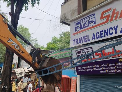 Nashik: NMC Launches Major Anti-Encroachment Drive at Dwarka Circle, Clears 88 Shops in 8-Hour | Nashik: NMC Launches Major Anti-Encroachment Drive at Dwarka Circle, Clears 88 Shops in 8-Hour Nashik: NMC Launches Major Anti-Encroachment Drive at Dwarka Circle, Clears 88 Shops in 8-Hour | Nashik: NMC Launches Major Anti-Encroachment Drive at Dwarka Circle, Clears 88 Shops in 8-Hour