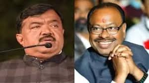 Big Setback for Uddhav Thackeray in Nashik as 20 Corporators Join Rival Factions | Big Setback for Uddhav Thackeray in Nashik as 20 Corporators Join Rival Factions Big Setback for Uddhav Thackeray in Nashik as 20 Corporators Join Rival Factions | Big Setback for Uddhav Thackeray in Nashik as 20 Corporators Join Rival Factions